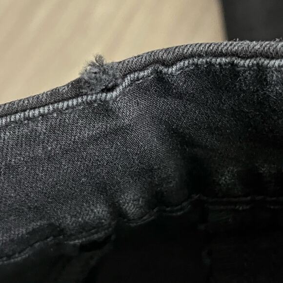 Liverpool Women’s the Straight Pull On Jeans in Black Rinse | 0/26 - Picture 8 of 8